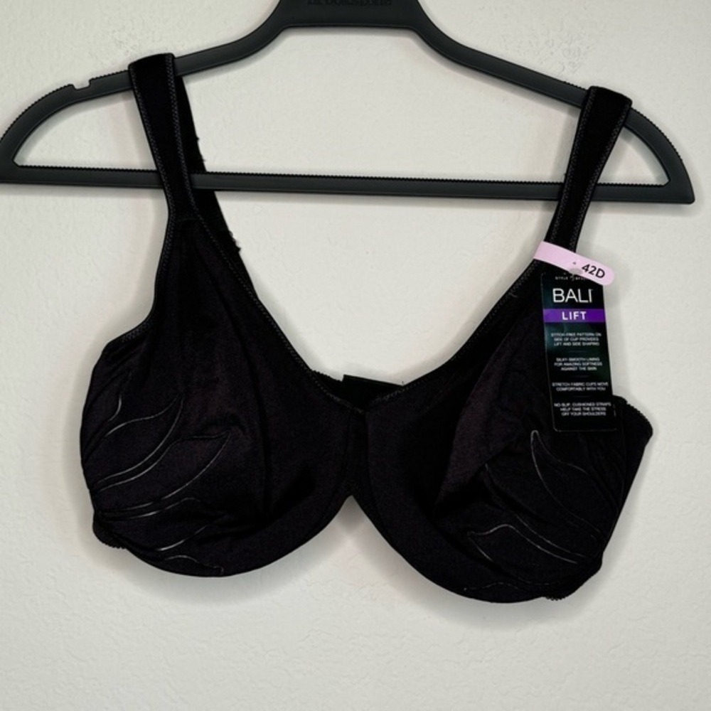 NWT BALI‎ Live It Up Seamless Underwire Bra- Sz 42D